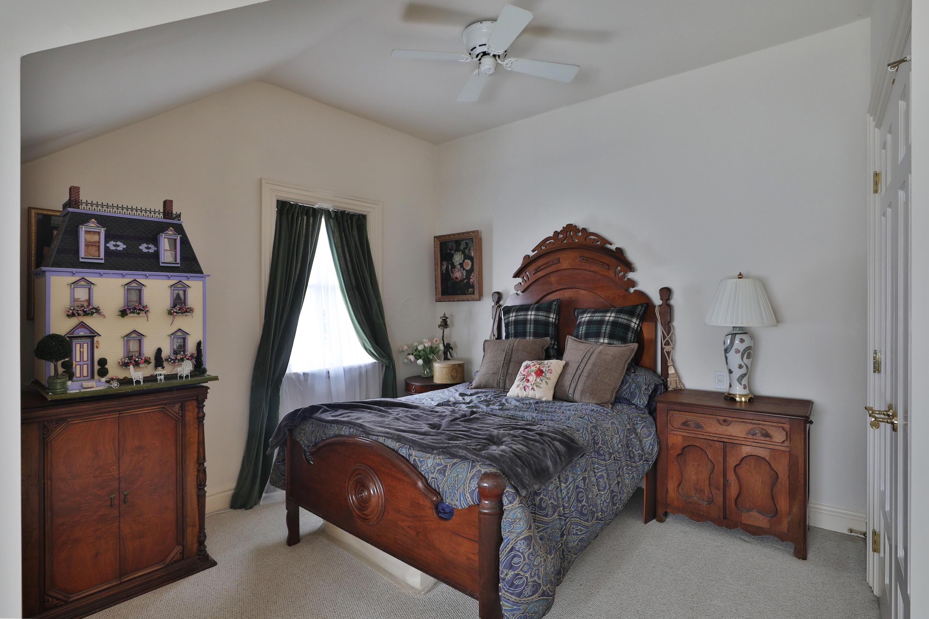 Columbus, Ohio, 43202, United States, 3 Bedrooms Bedrooms, ,4 BathroomsBathrooms,Residential,Active,2041814