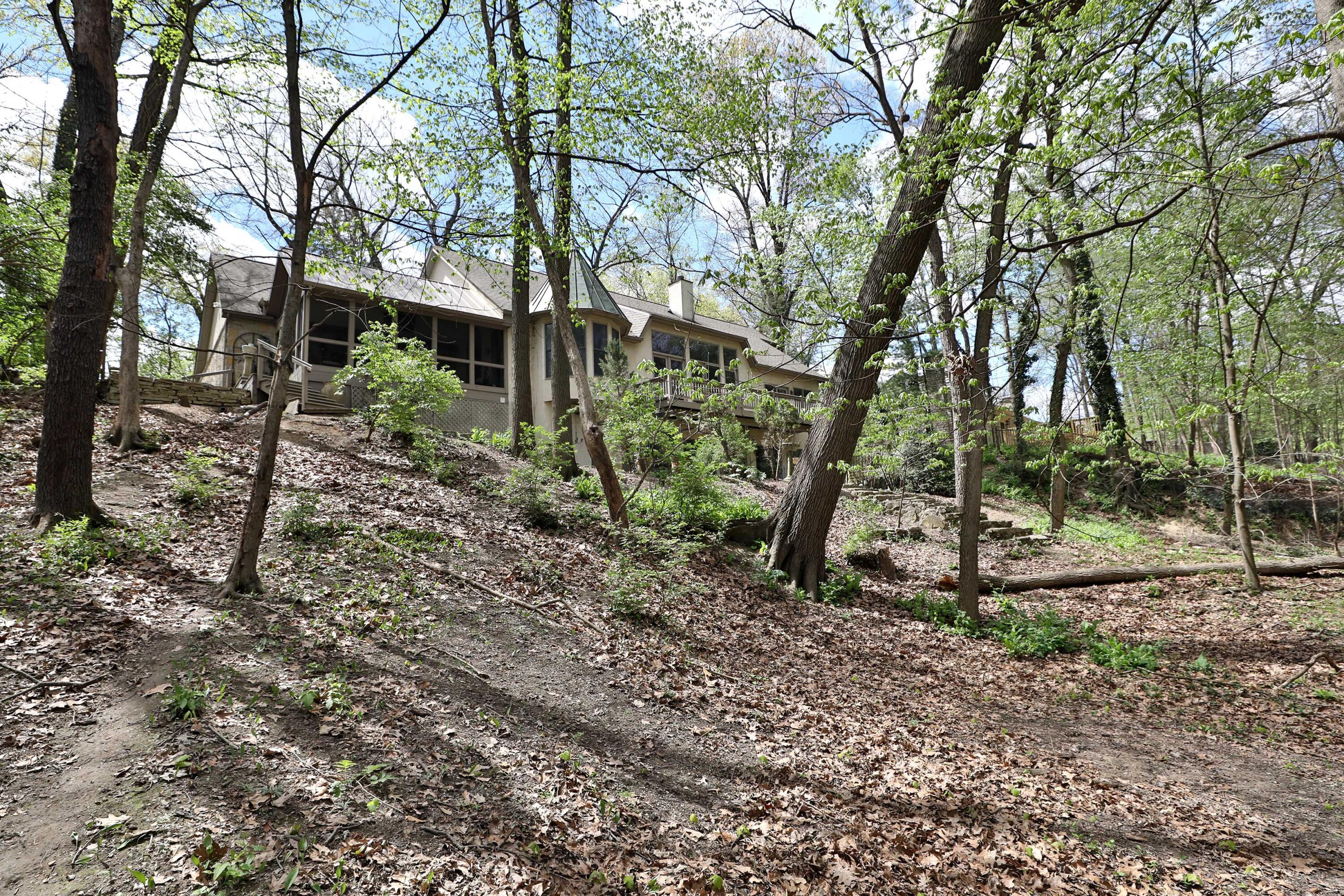 Columbus, Ohio, 43202, United States, 3 Bedrooms Bedrooms, ,4 BathroomsBathrooms,Residential,Active,2041814