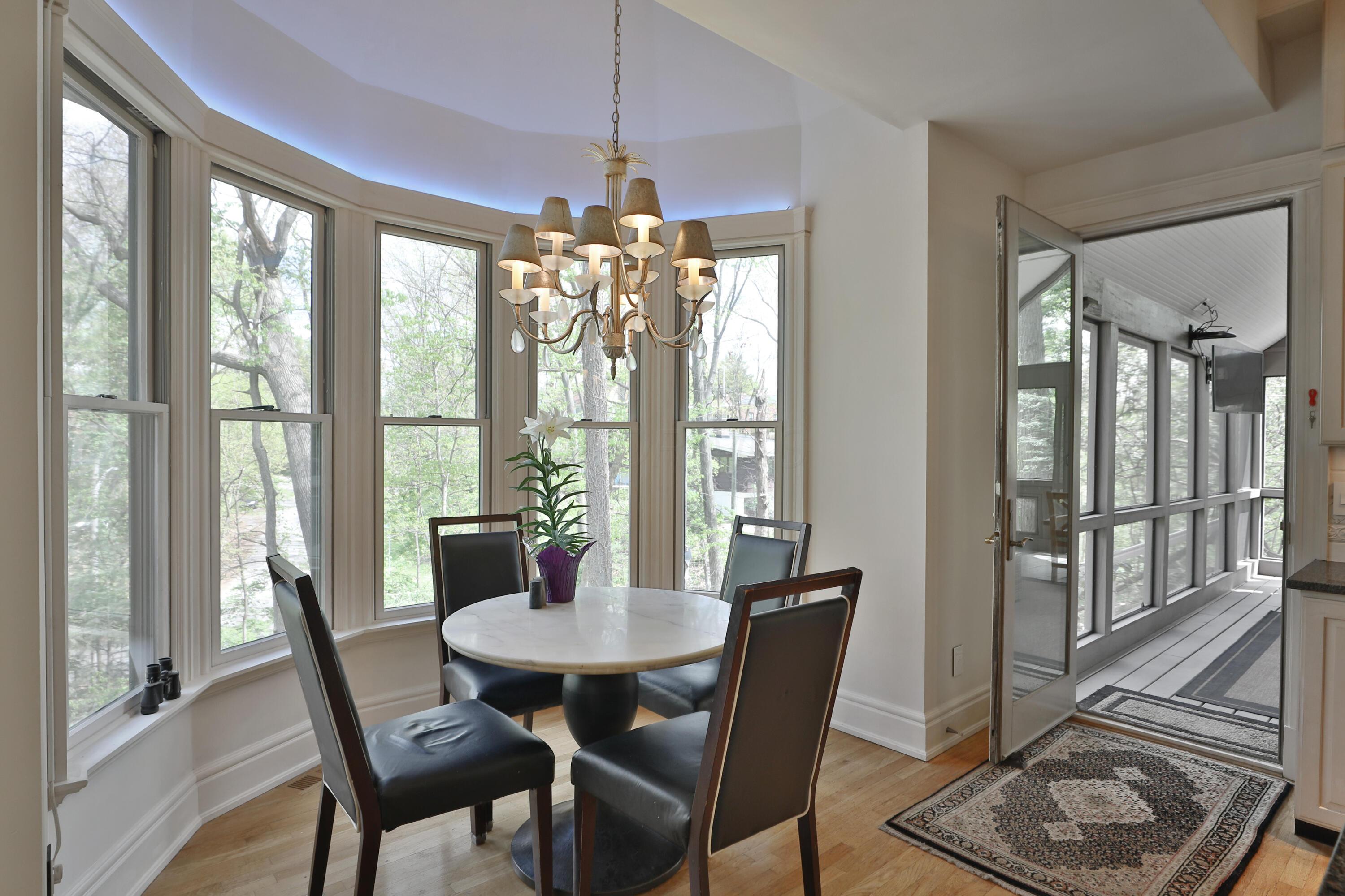 Columbus, Ohio, 43202, United States, 3 Bedrooms Bedrooms, ,4 BathroomsBathrooms,Residential,Active,2041814