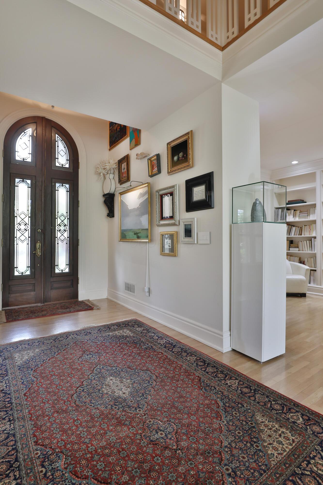 Columbus, Ohio, 43202, United States, 3 Bedrooms Bedrooms, ,4 BathroomsBathrooms,Residential,Active,2041814