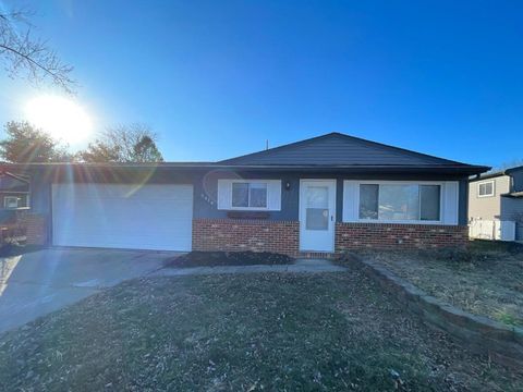 Photo of 5414 Paladim Road, Columbus, OH 43232 (MLS # 226002228)