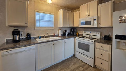 Tiny photo for 2445 Columbus-Lancaster Road NW #205, Lancaster, OH 43130 (MLS # 226033875)