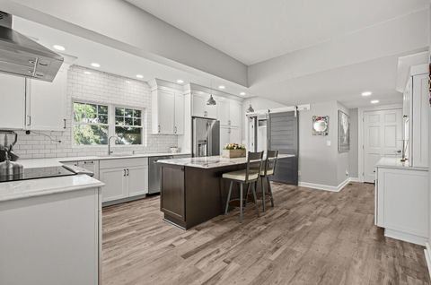 Tiny photo for 268 S Cassady Avenue, Columbus, OH 43209 (MLS # 225037022)