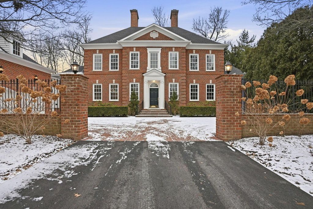 Photo of 16 Wiveliscombe, New Albany, OH 43054 (MLS # 226002214)