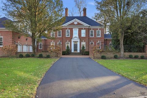 Photo of 16 Wiveliscombe, New Albany, OH 43054 (MLS # 226002214)