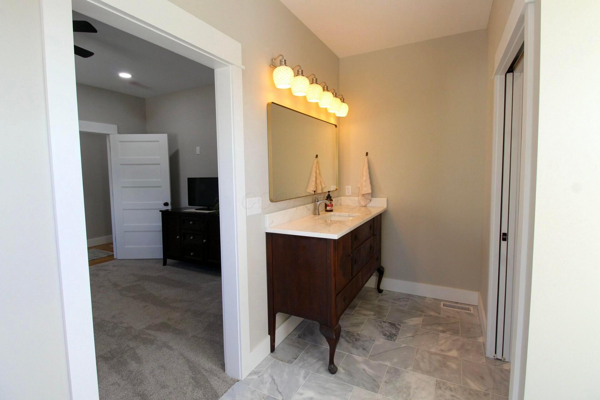 2552 Clearcreek Road, Lancaster, Ohio image 13