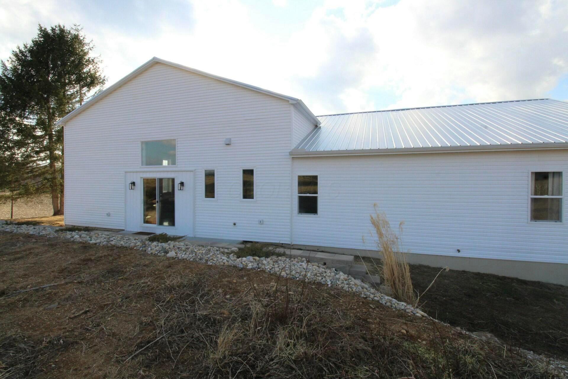 2552 Clearcreek Road, Lancaster, Ohio image 38