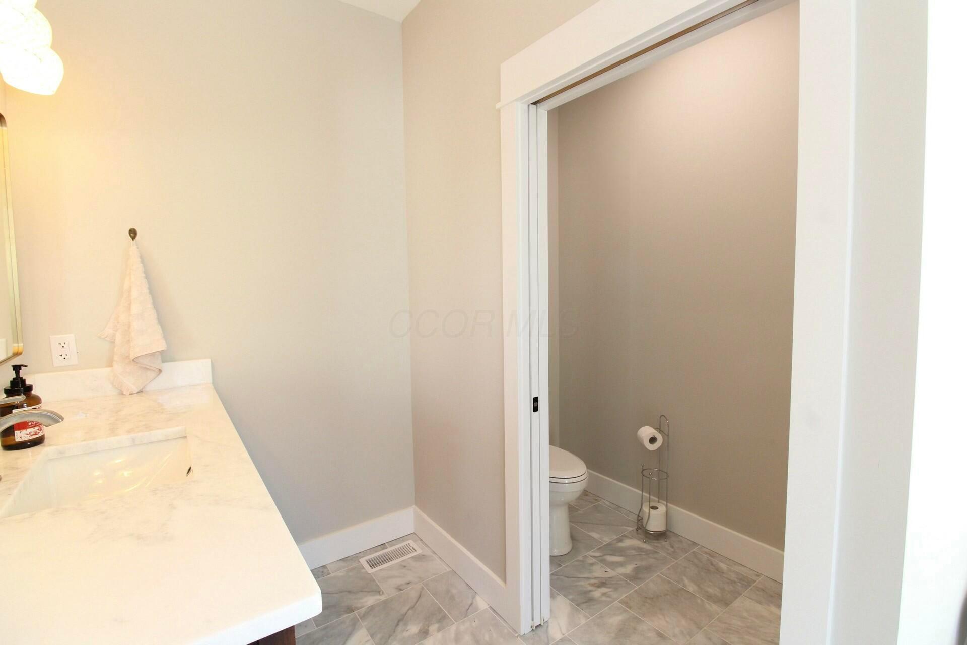 2552 Clearcreek Road, Lancaster, Ohio image 14