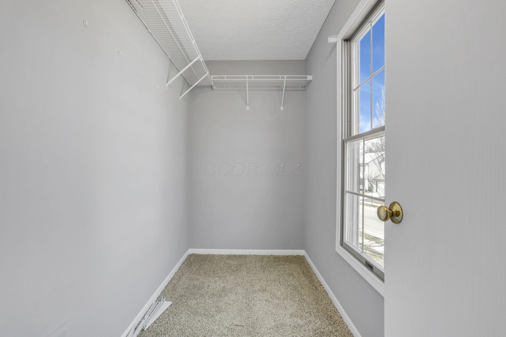8680 Olenbrook Drive, Lewis Center, Ohio image 33