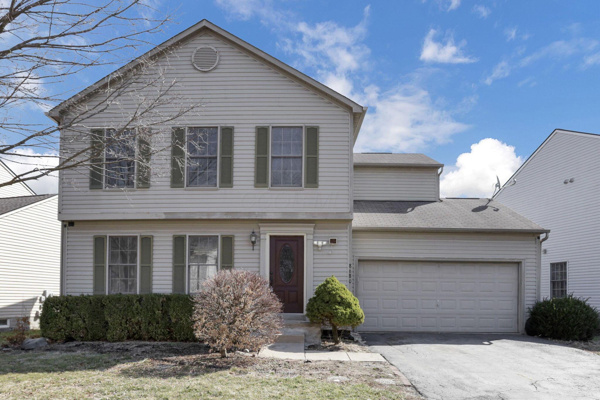 8680 Olenbrook Drive, Lewis Center, Ohio image 1