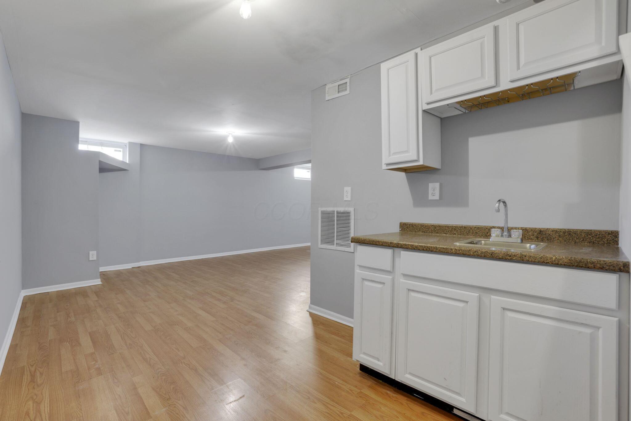 8680 Olenbrook Drive, Lewis Center, Ohio image 41