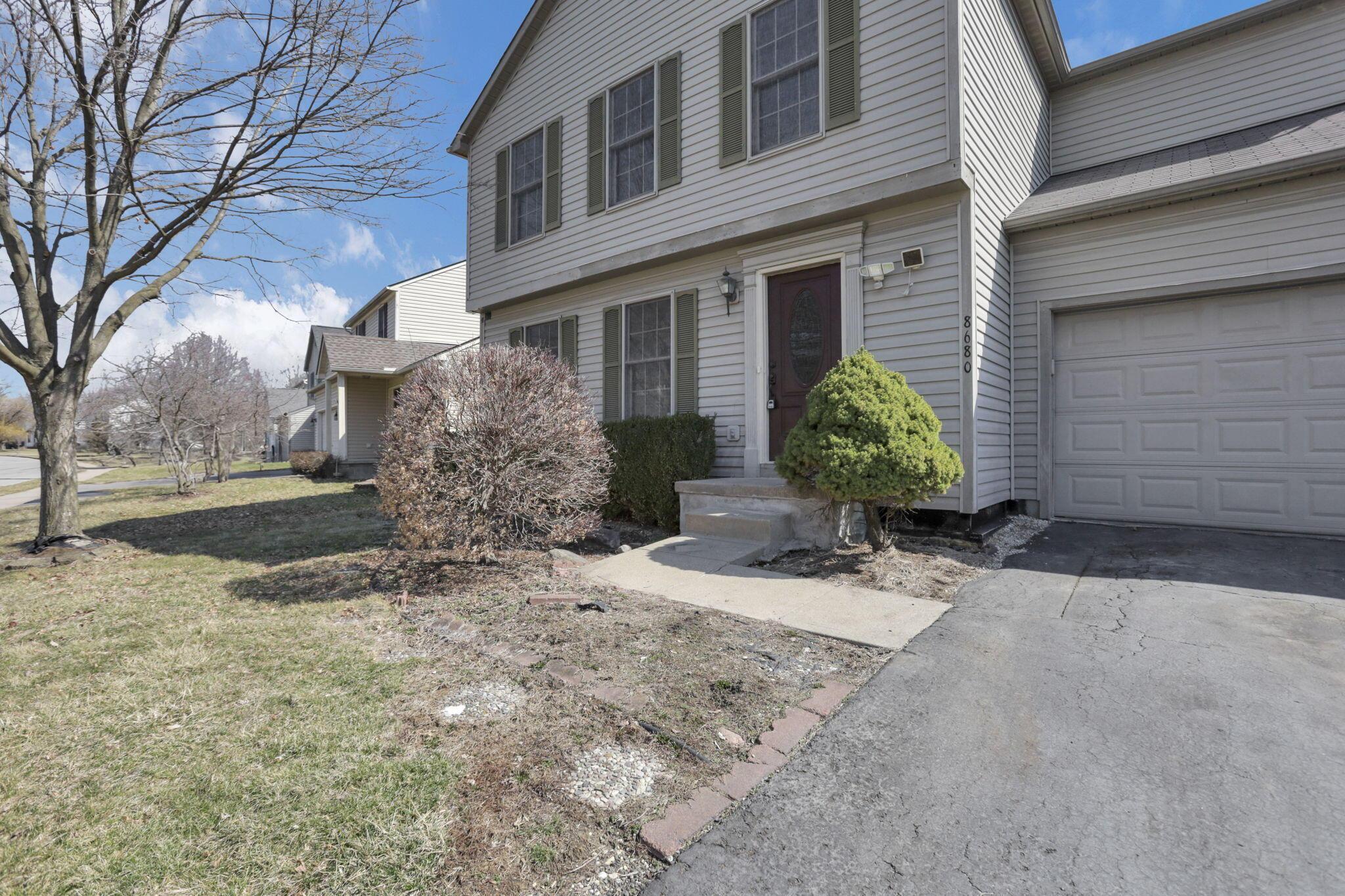 8680 Olenbrook Drive, Lewis Center, Ohio image 6