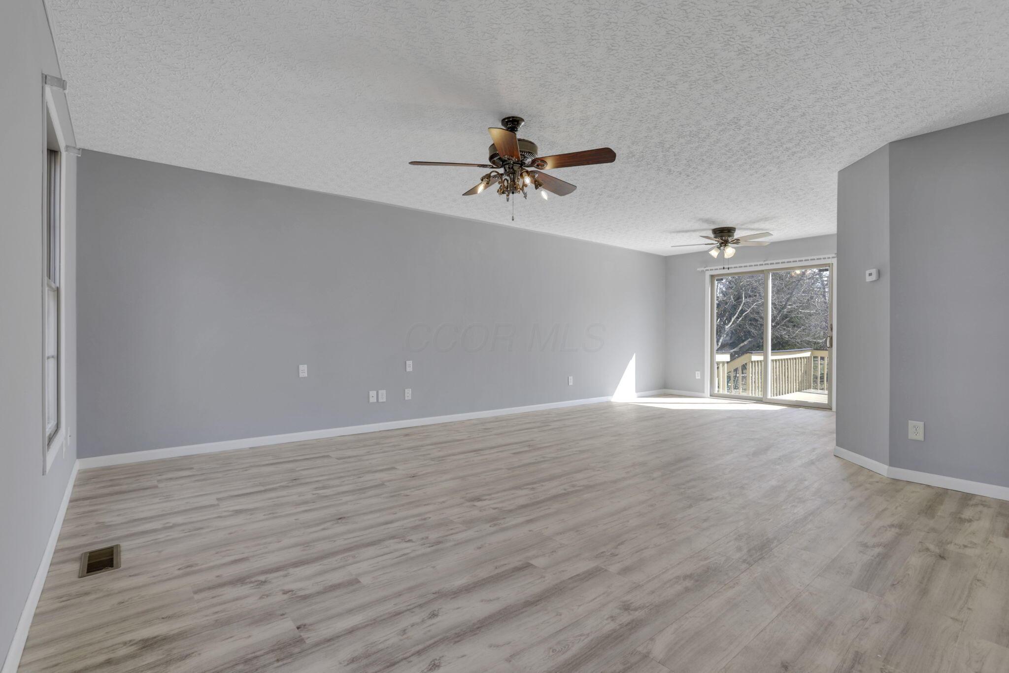 8680 Olenbrook Drive, Lewis Center, Ohio image 10