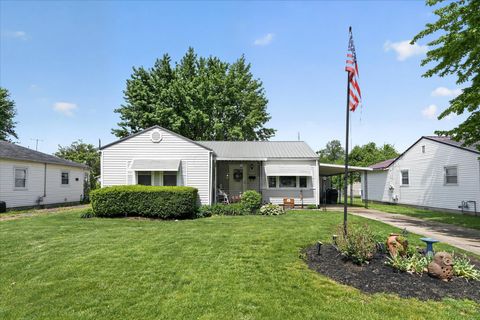 Photo of 502 Warren Avenue, Washington Court House, OH 43160 (MLS # 226014192)