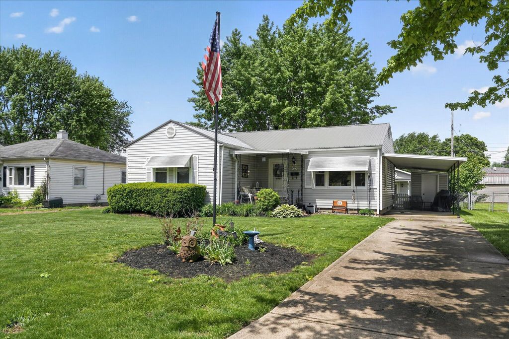 Photo of 502 Warren Avenue, Washington Court House, OH 43160 (MLS # 226014192)