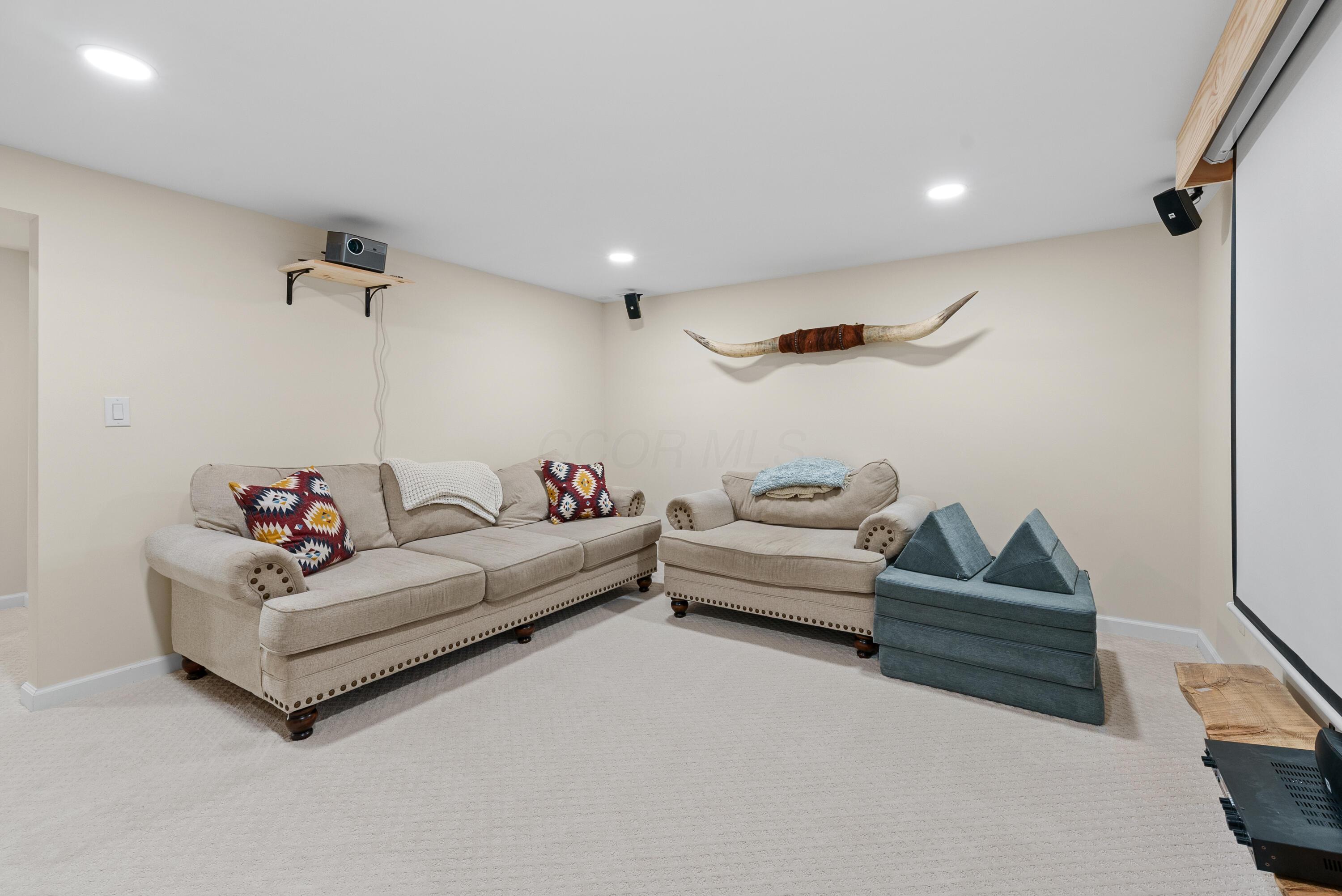 8780 Greenburg Drive, Powell, Ohio image 21