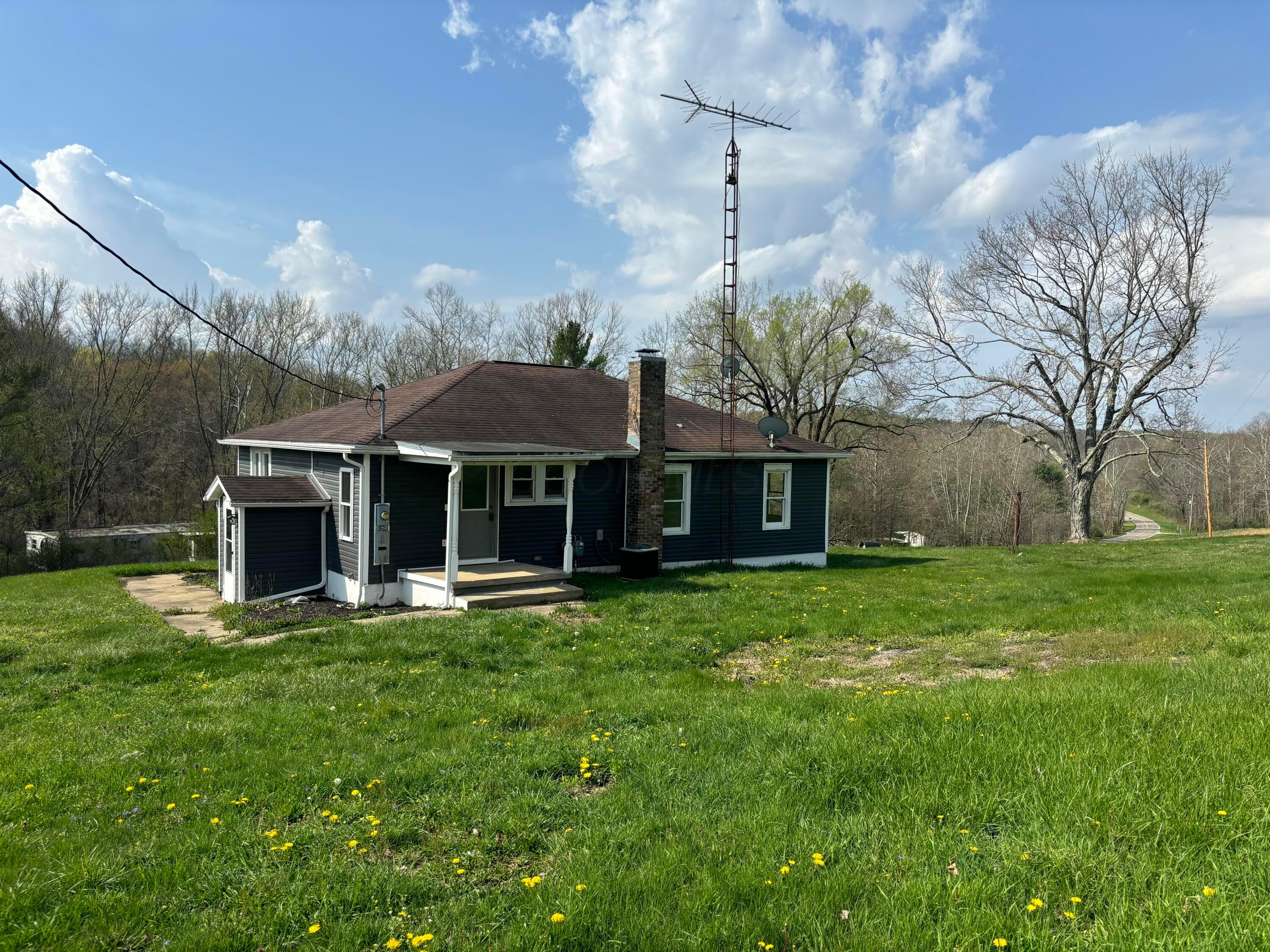 4174 Mainesville Rd Road, Junction City, Ohio image 3