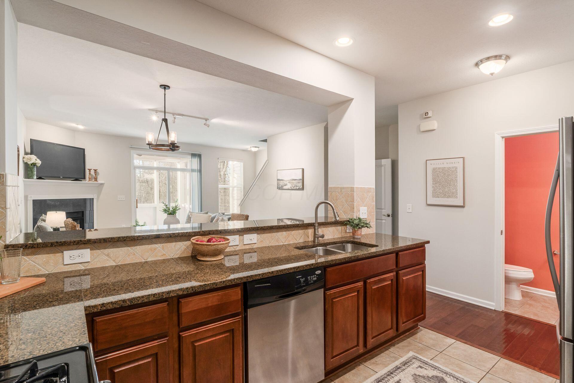 363 Westgreen Lane, Westerville, Ohio image 7