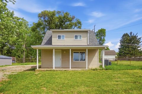 Photo of 544 Cedarwood Road, Columbus, OH 43207 (MLS # 226014589)
