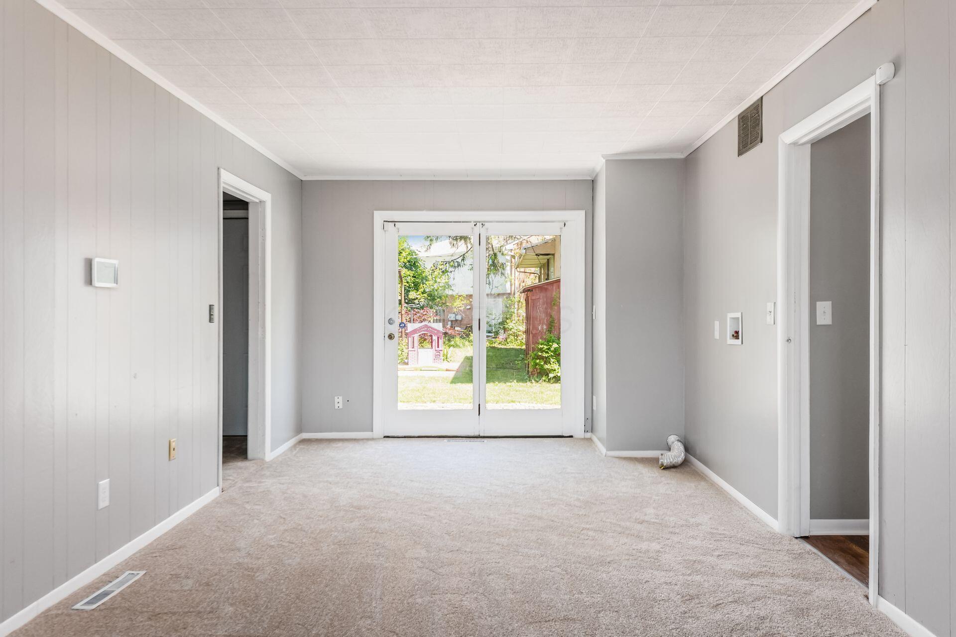 3950 Monterey Drive, Grove City, Ohio image 16