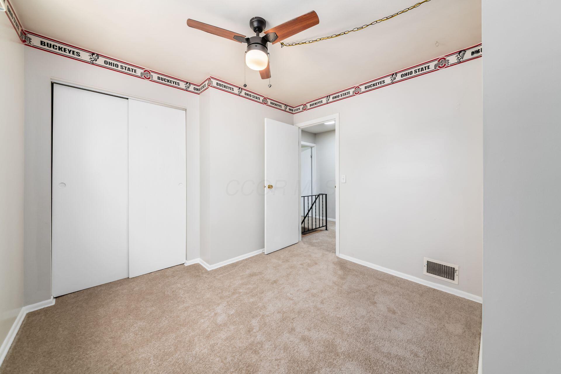 3950 Monterey Drive, Grove City, Ohio image 26