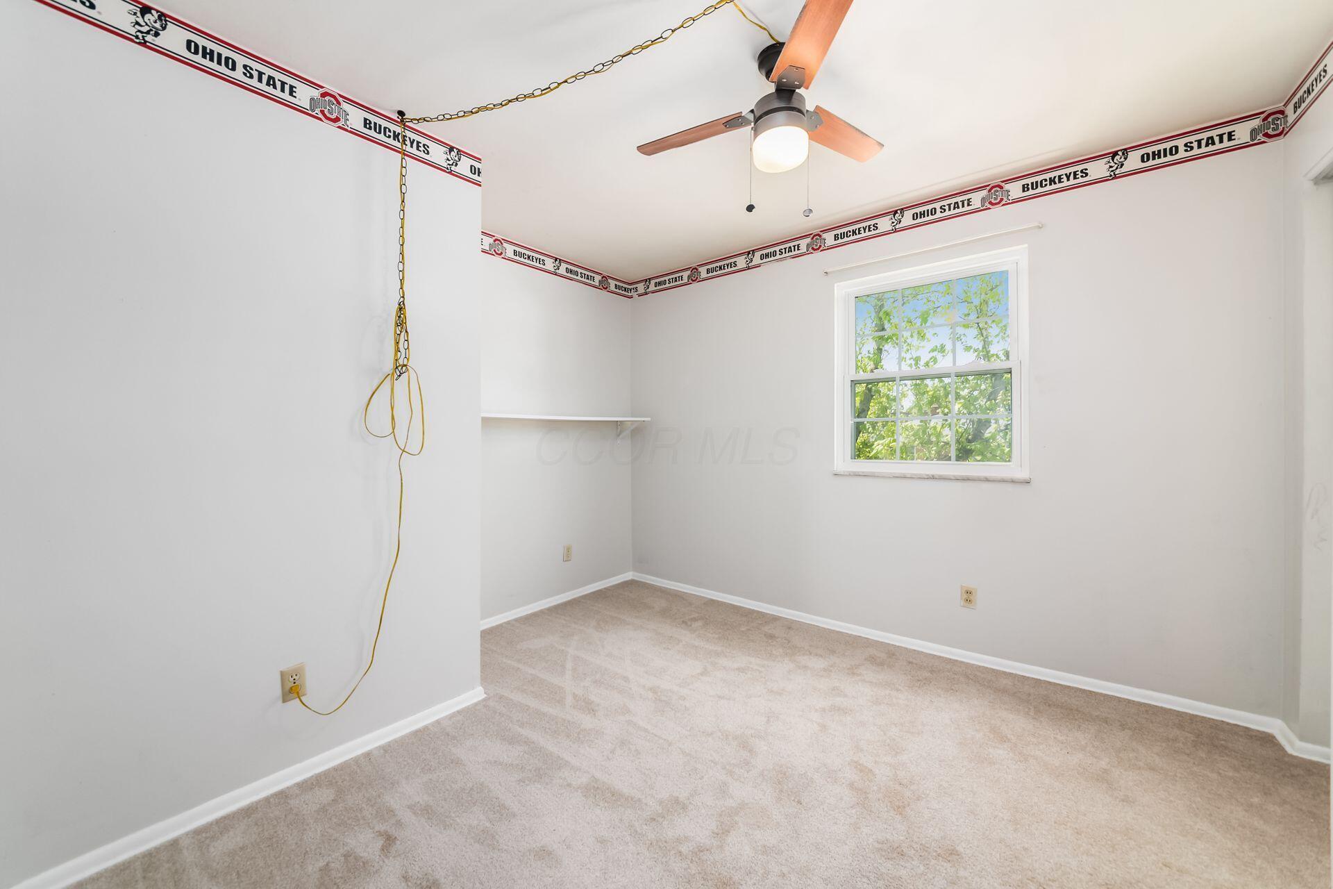 3950 Monterey Drive, Grove City, Ohio image 25