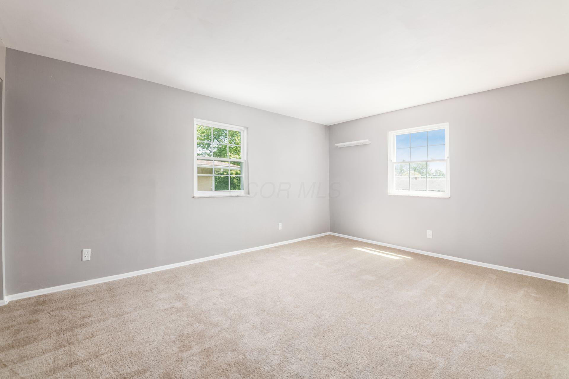 3950 Monterey Drive, Grove City, Ohio image 29