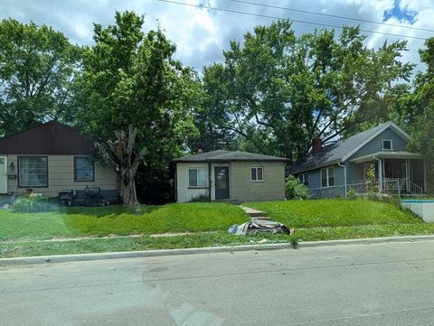 Photo of 1183 Aberdeen Avenue, Columbus, OH 43211 (MLS # 226024237)