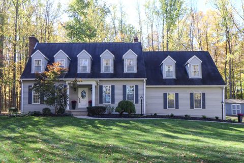 Photo of 3045 Lakeview Drive, Mansfield, OH 44904 (MLS # 225039449)