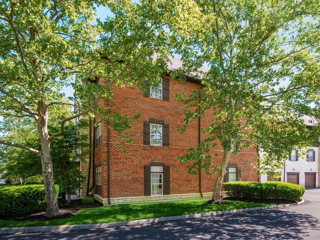 Photo of 6247 Craughwell Lane, Dublin, OH 43017 (MLS # 226015022)