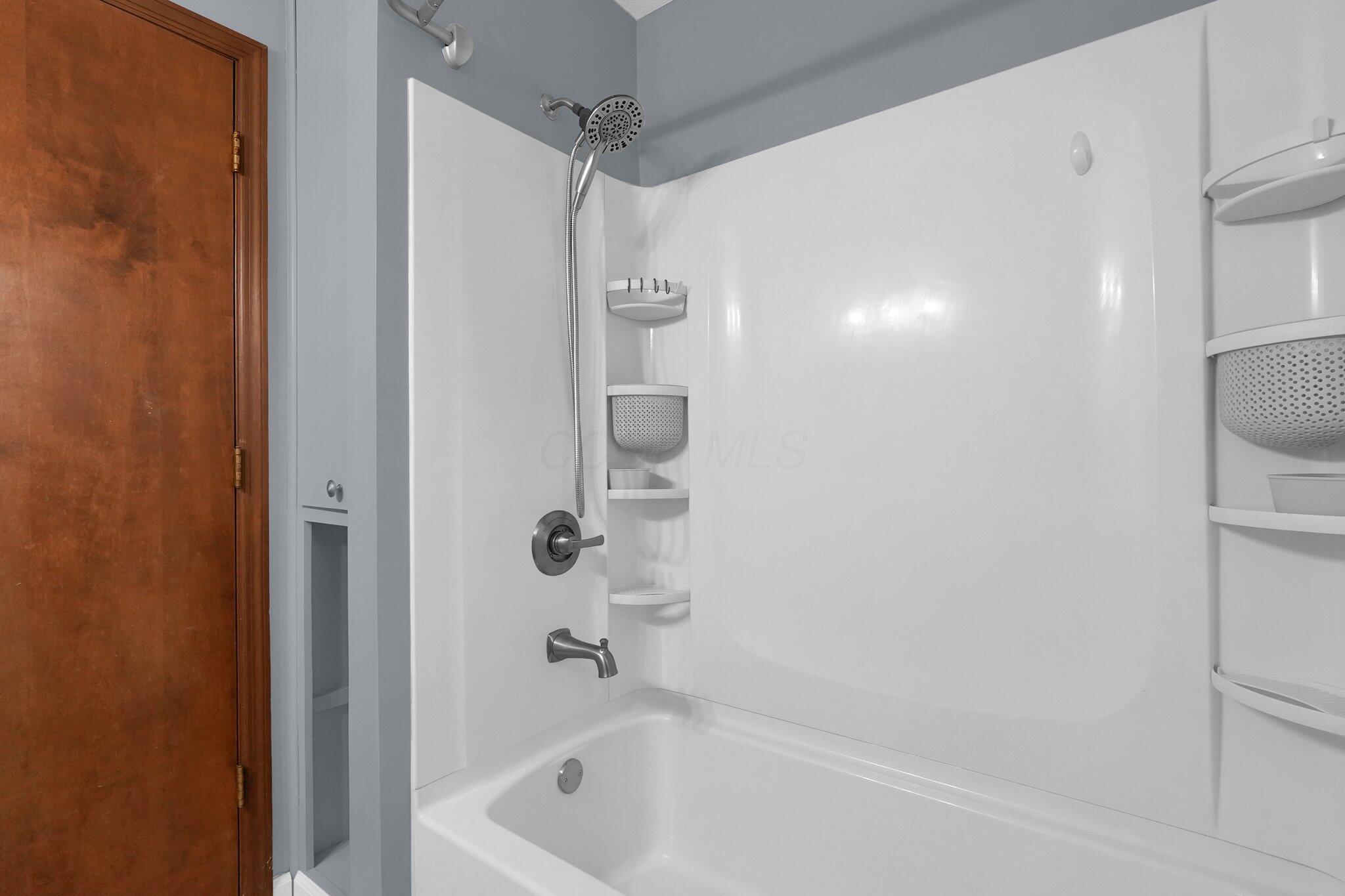 11831 Woodbridge Lane, Baltimore, Ohio image 32