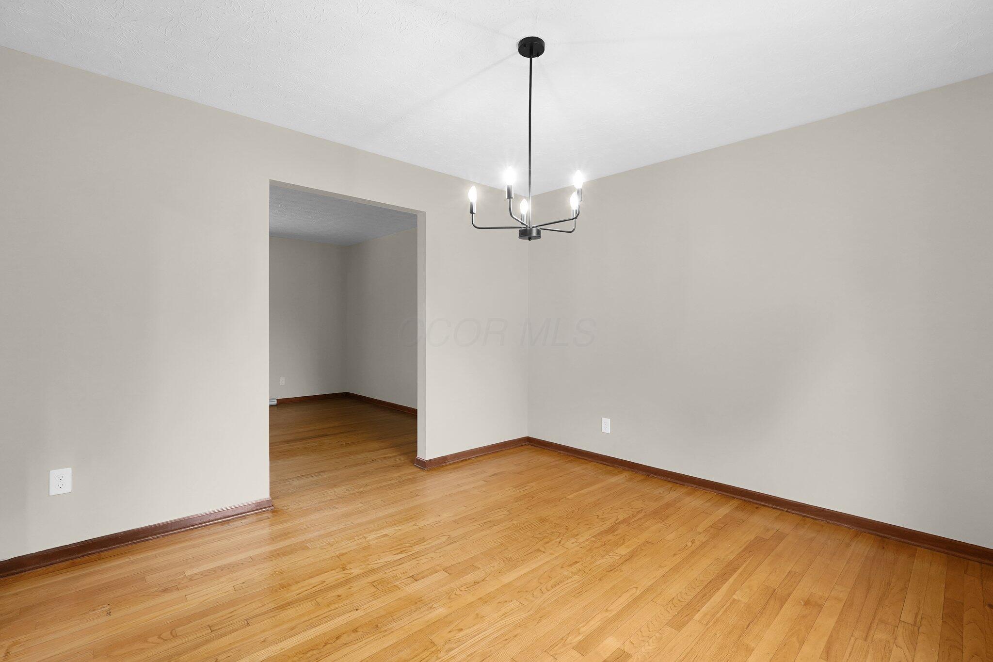 11831 Woodbridge Lane, Baltimore, Ohio image 9