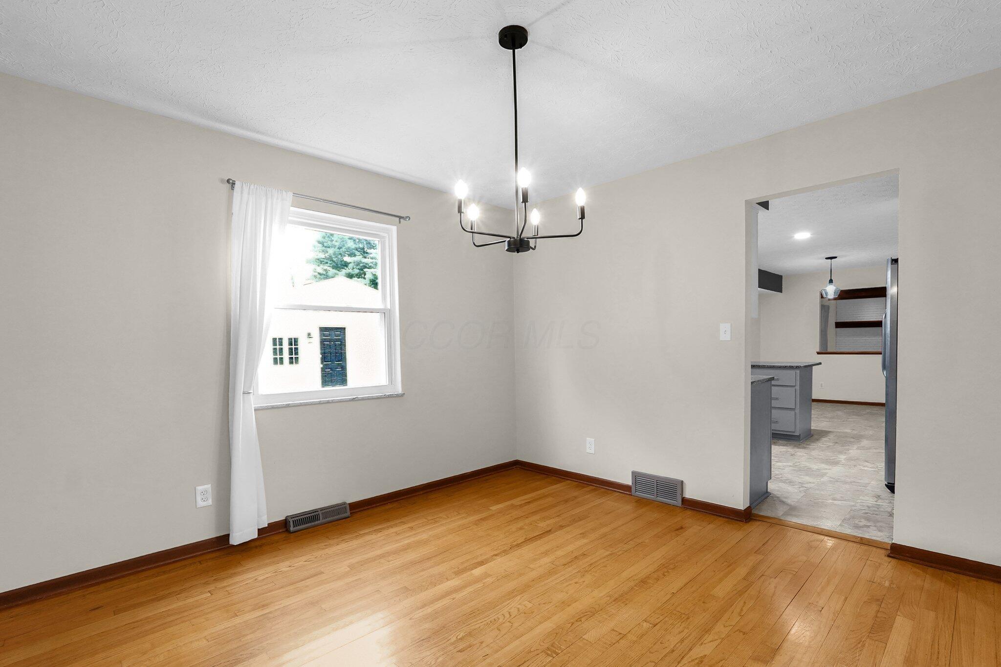 11831 Woodbridge Lane, Baltimore, Ohio image 8