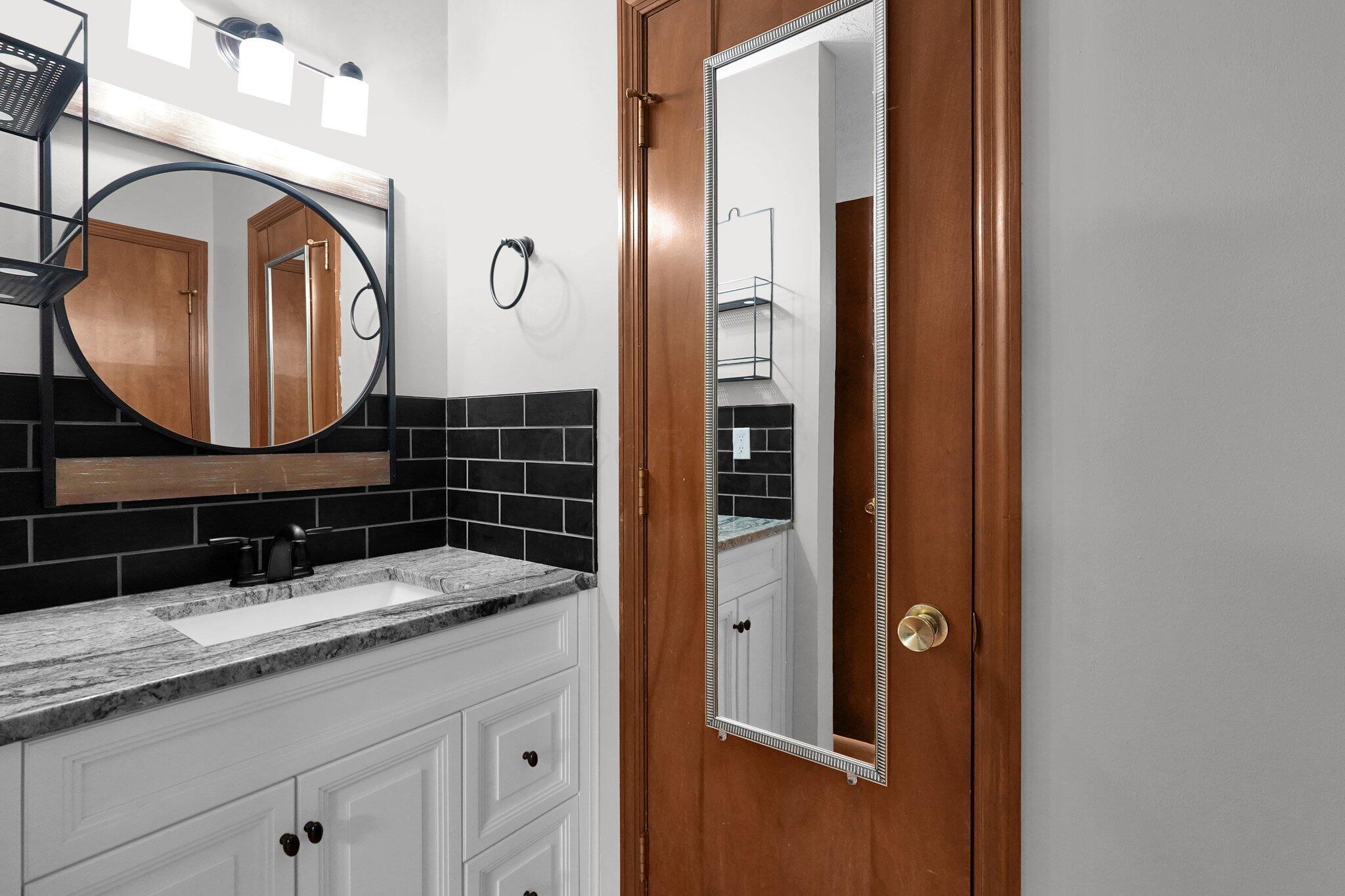11831 Woodbridge Lane, Baltimore, Ohio image 28