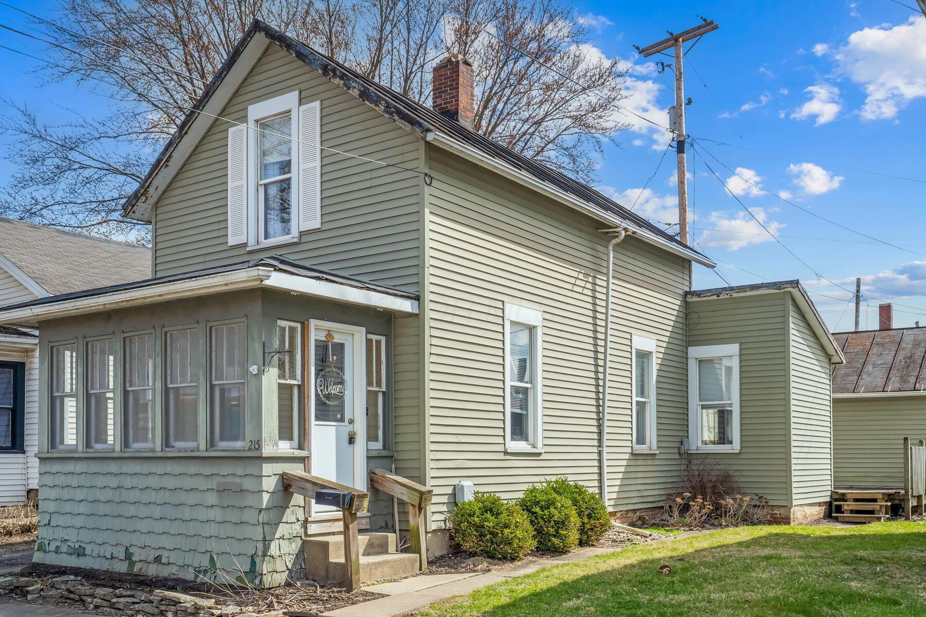 215 E Charles Street, Bucyrus, Ohio image 2