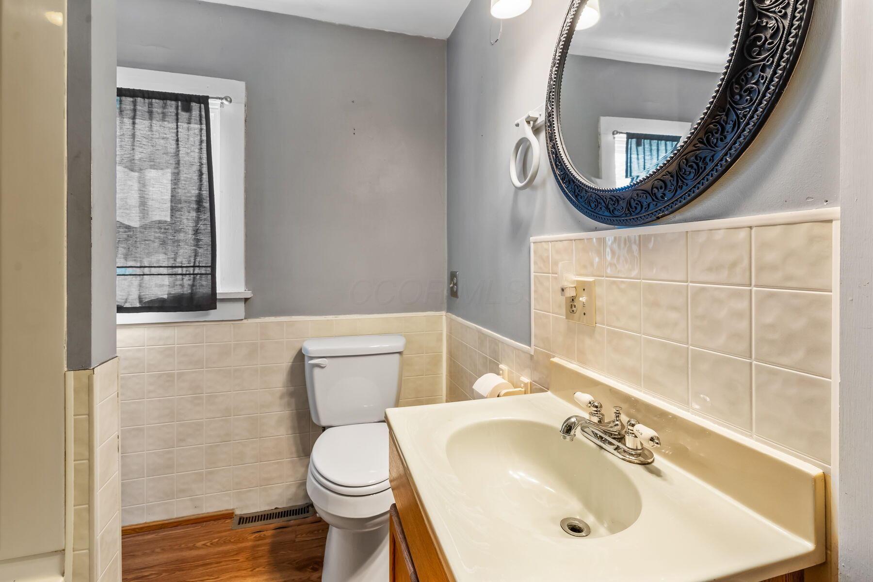 215 E Charles Street, Bucyrus, Ohio image 18