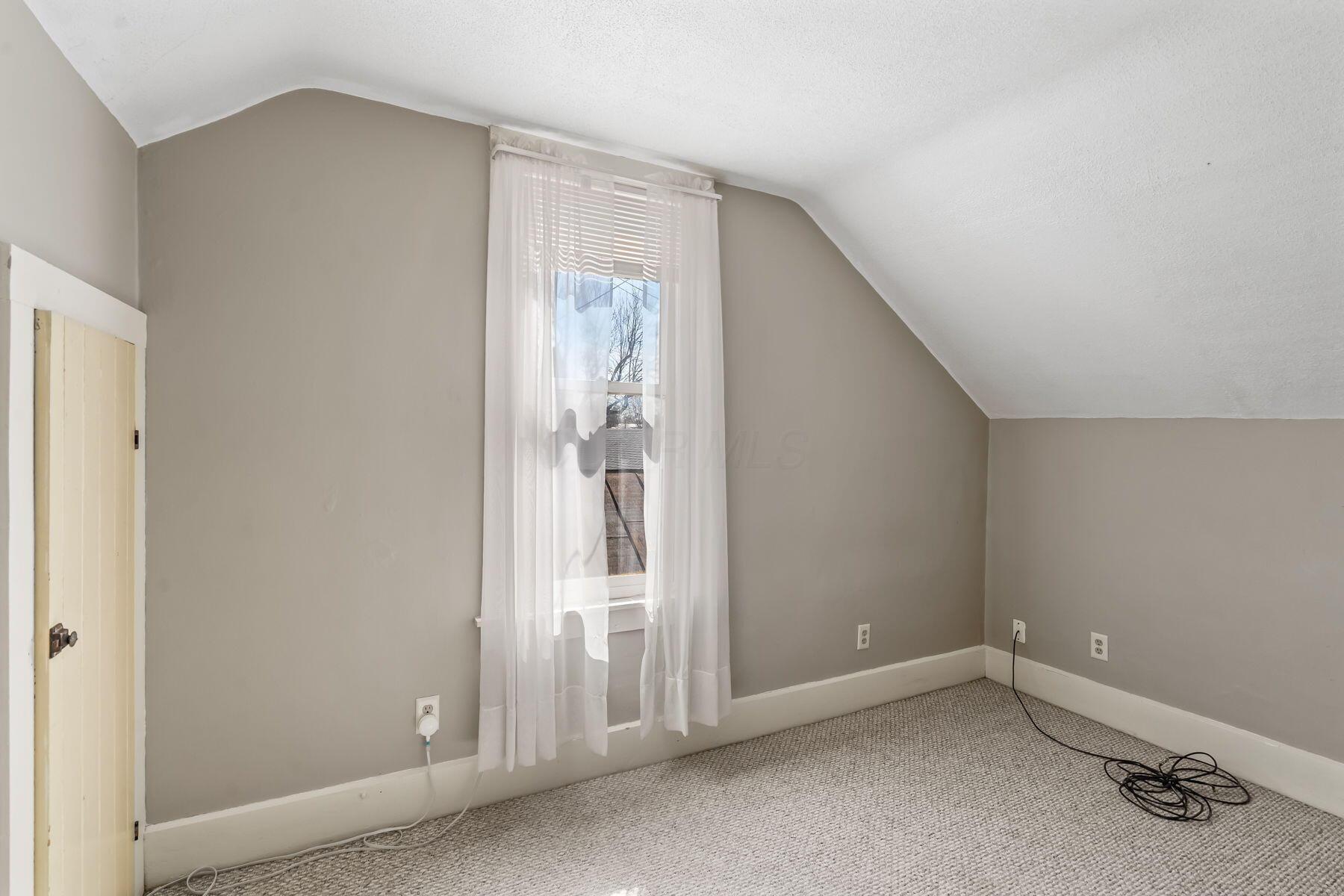 215 E Charles Street, Bucyrus, Ohio image 20