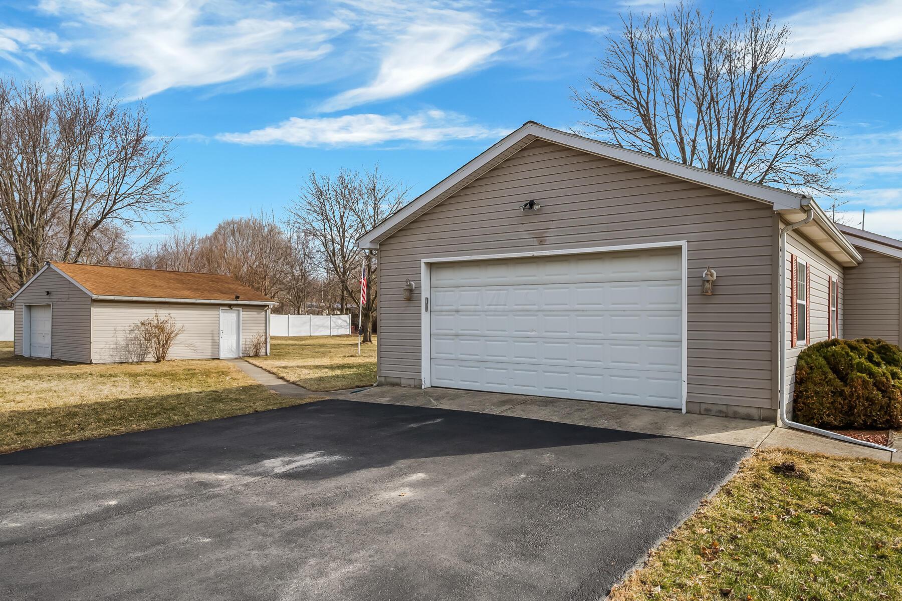 1078 W Fairground Street, Marion, Ohio image 5