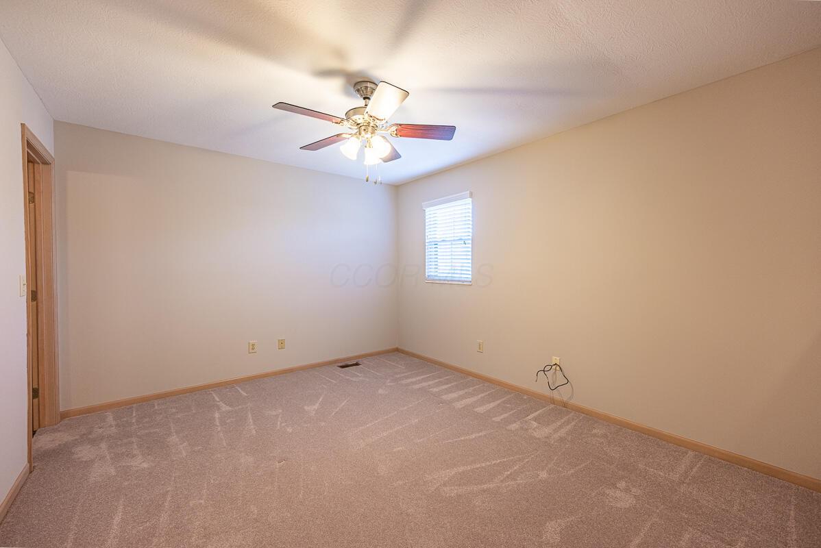 2390 Huntmaster Lane, Grove City, Ohio image 29