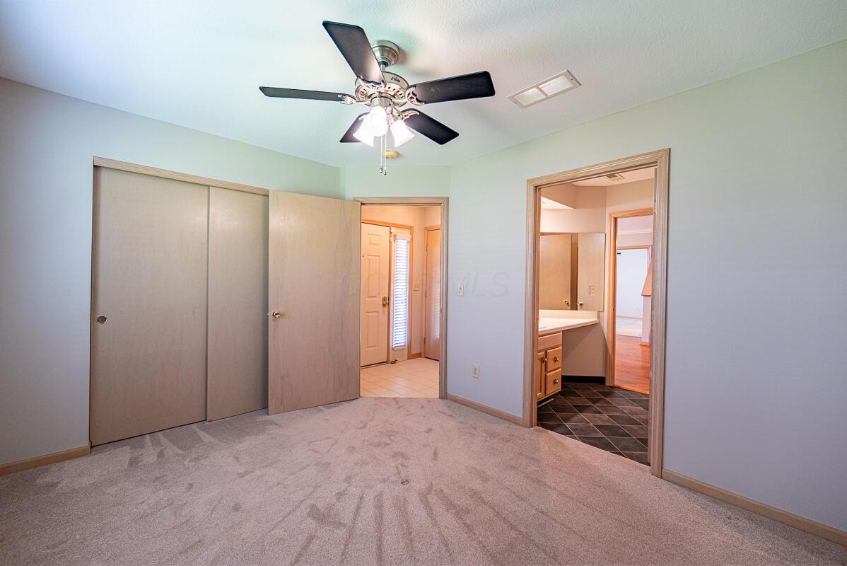 2390 Huntmaster Lane, Grove City, Ohio image 16