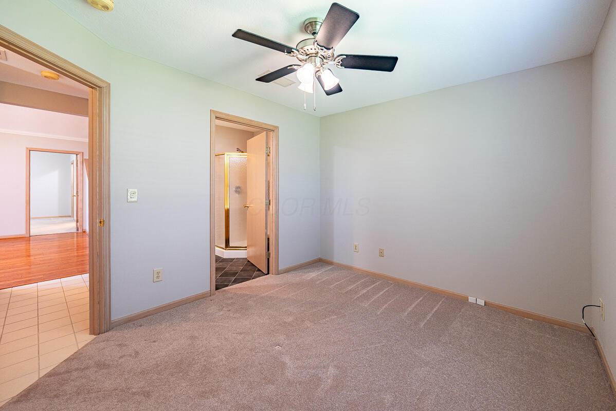 2390 Huntmaster Lane, Grove City, Ohio image 15