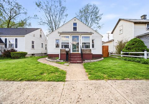 Photo of 233 Pierce Avenue, Lancaster, OH 43130 (MLS # 226012886)