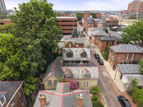 Tiny photo for 43 E Beck Street, Columbus, OH 43215 (MLS # 226021334)