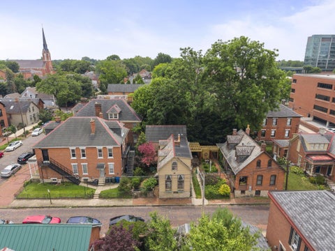 Tiny photo for 43 E Beck Street, Columbus, OH 43215 (MLS # 226021334)