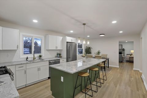 Photo of 350 Lorraine Drive, Pickerington, OH 43147 (MLS # 225045543)