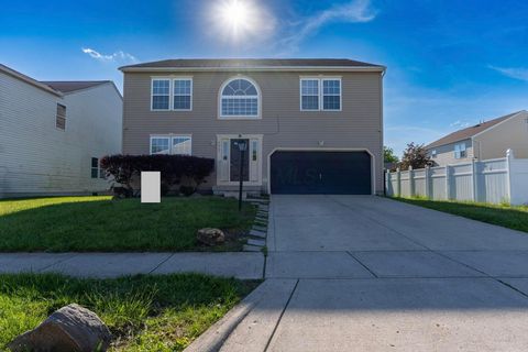 Photo of 5565 Effy Lane, Canal Winchester, OH 43110 (MLS # 226016396)