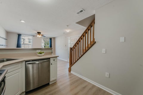 Tiny photo for 5964 Thunder Gulch Drive 34 #34, New Albany, OH 43054 (MLS # 226036599)