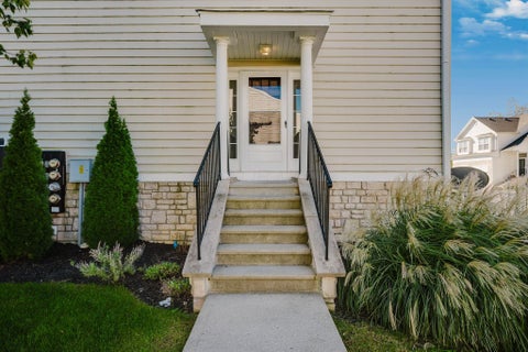 Tiny photo for 5964 Thunder Gulch Drive 34 #34, New Albany, OH 43054 (MLS # 226036599)