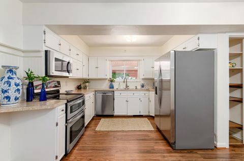 Tiny photo for 566 Kenwell Drive, Newark, OH 43055 (MLS # 226022132)