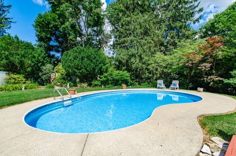 Tiny photo for 566 Kenwell Drive, Newark, OH 43055 (MLS # 226022132)